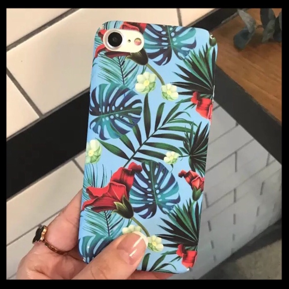 NEW iPhone 7/8/7+/8+ Tropic Floral Case - Picture 1 of 3